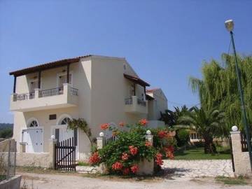 Gîte pour 3 personnes, avec jardin et balcon, animaux acceptés dans Acharavi