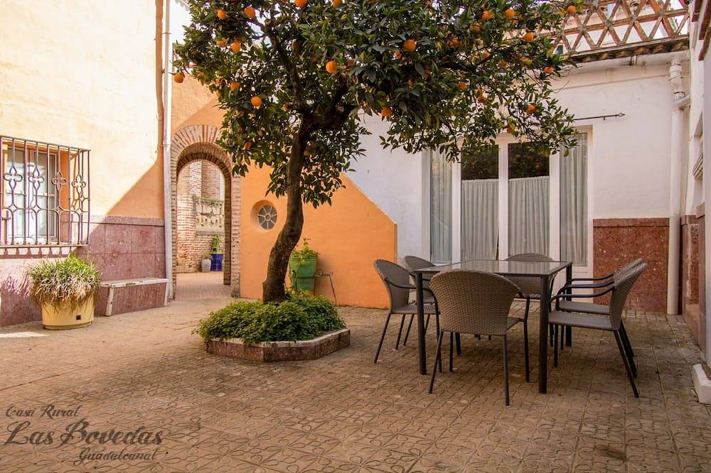 Casa Rural para 16 personas en el Parque Natural Sierra Norte de Sevilla in Guadalcanal, Sierra Morena