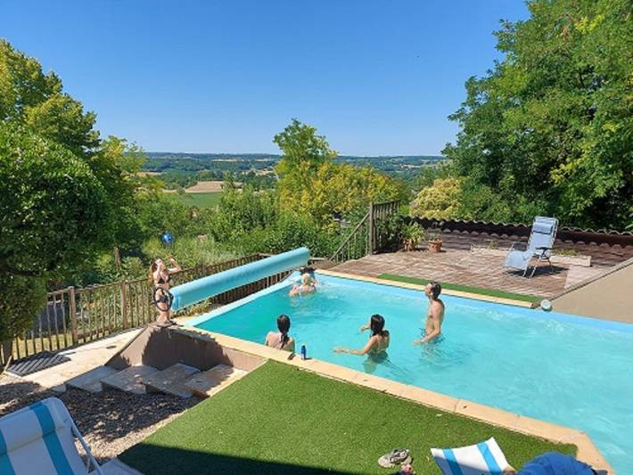 Gîte pour 4 personnes, avec piscine, adapté aux familles à Monflanquin