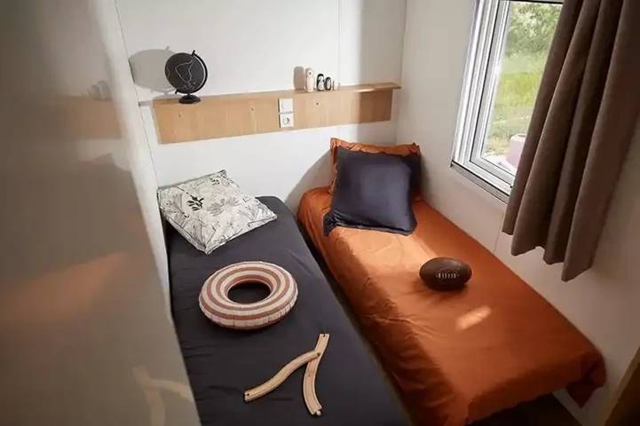 Mobil home pour 4 personnes, avec jacuzzi dans Gex - 3