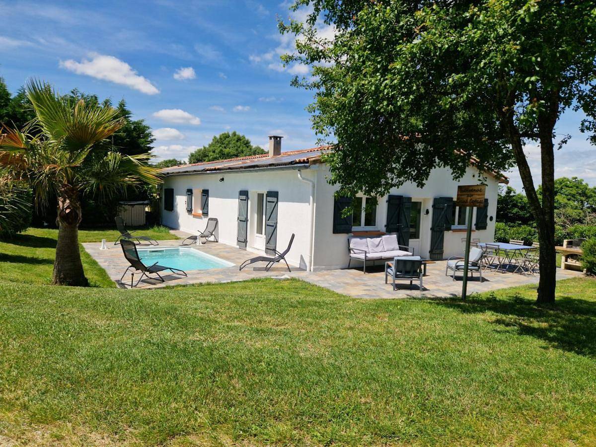 Grand Cottage Piscine Privée 12p Lescottagesdutarn in Peyrole, Région d'Albi
