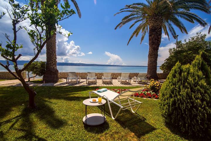 Villa für 14 Personen, mit Meerblick und Pool sowie Garten in Split-Dalmatien - 4