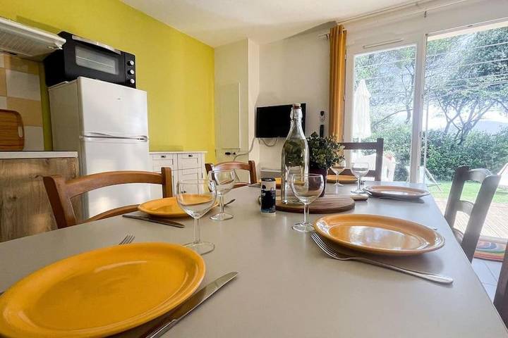 Location de vacances pour 6 personnes, avec piscine et jardin ainsi que vue et bassin pour enfant à Aubignan - 3