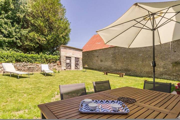 Gîte pour 6 personnes, avec Terrasse et Jardin à Servon