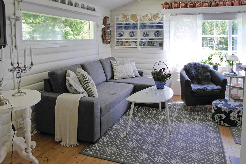 Amazing home in Bålsta with Wifi in Håbo, Mälaren