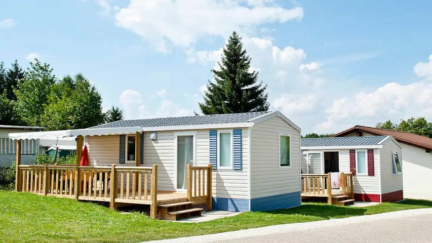 Camping für 4 Personen, mit Pool und Terrasse in Baden-Württemberg