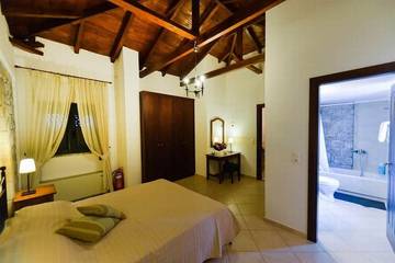 Villa for 8 People in Stoupa, Mani Peninsula, Photo 2