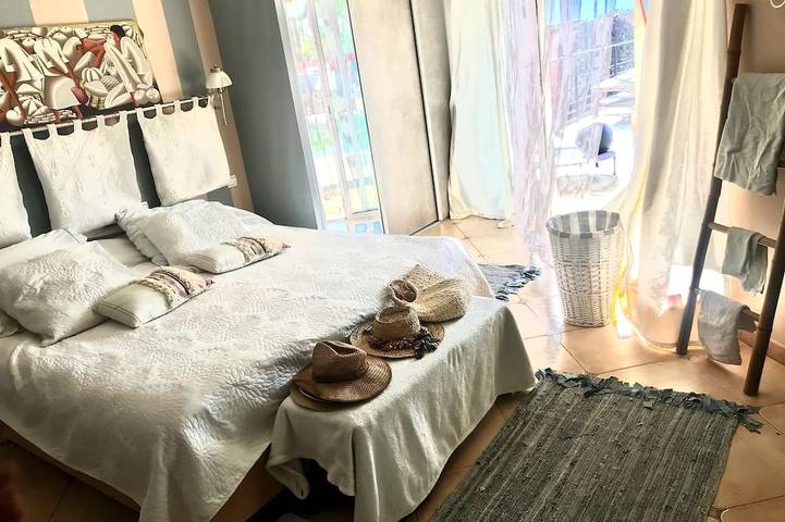 Location de vacances pour 8 personnes, avec jardin et terrasse, animaux acceptés à Villetelle - 2