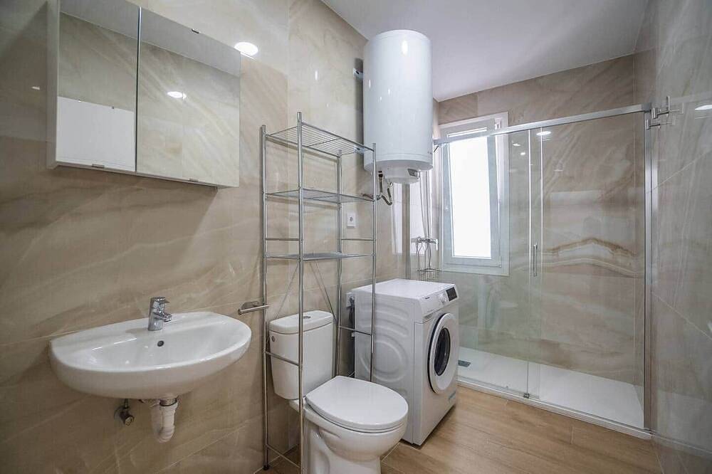 Entire apartment, Downtown Apartment, Patio Cuarenta 2B in Algeciras, Costa de la Luz