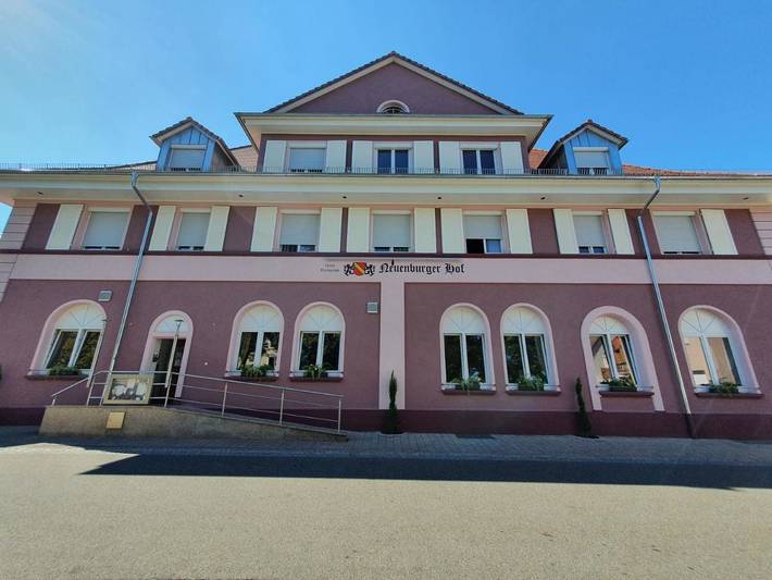 Hotel für 2 Personen, mit Garten in Neuenburg am Rhein