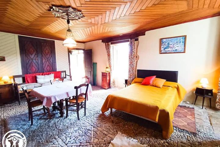 Location de vacances pour 9 personnes, avec jardin à Cuzance - 3