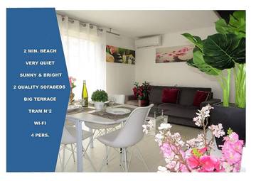 Gîte pour 2 personnes, avec terrasse dans Plage Carras Nice