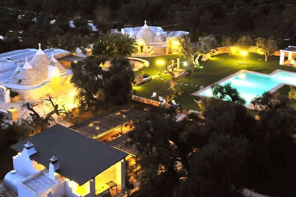 The Trulli Court - Trullo Basil - in San Vito dei Normanni, Salento
