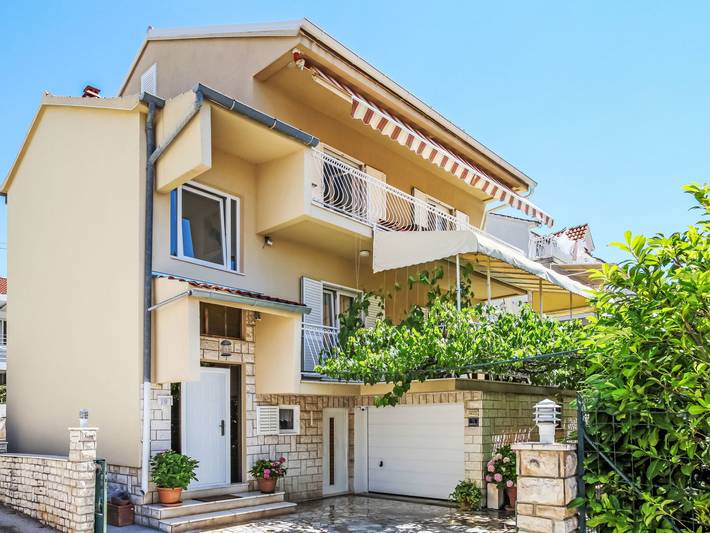 Apartament wakacyjny dla 5 osób, z Balkon i Ogród w Brodarica