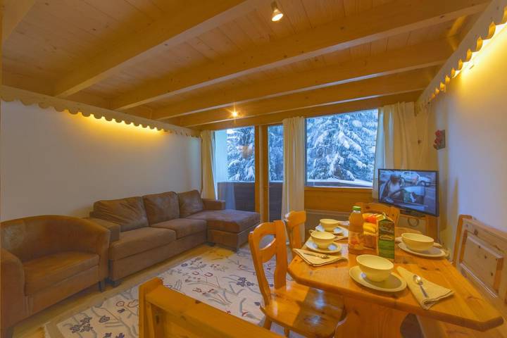 Chalet pour 4 personnes, avec balcon, adapté aux familles dans Argentière