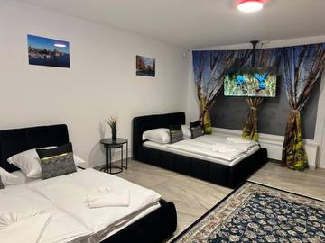 Ferienwohnung für 10 Personen, mit Ausblick und Garten in Barmbek Hamburg