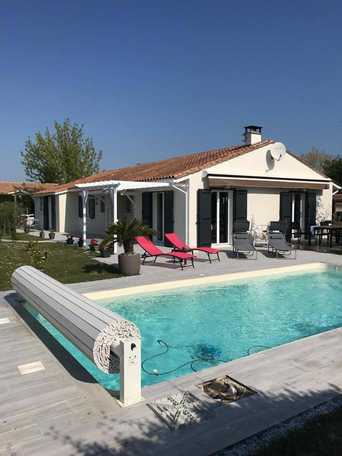 Chambre d’hôte pour 2 personnes, avec jardin et piscine