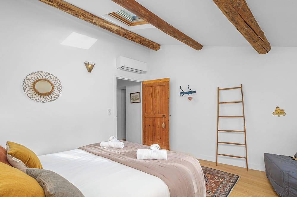 Maison La louvegine | Maison au coeur de Vaugines in Vaugines, Parc naturel régional du Luberon