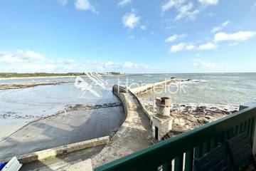 Gîte pour 5 personnes, avec terrasse dans Plage de Port Fontaine-Lomener