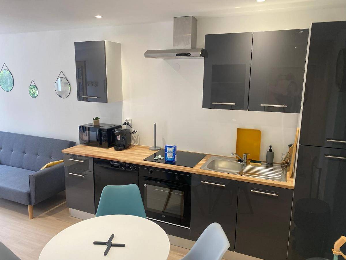 Appartement entier, T2 fonctionnel & confortable en Rdc sur cour calme in Saint-Florentin, Région d'Auxerre