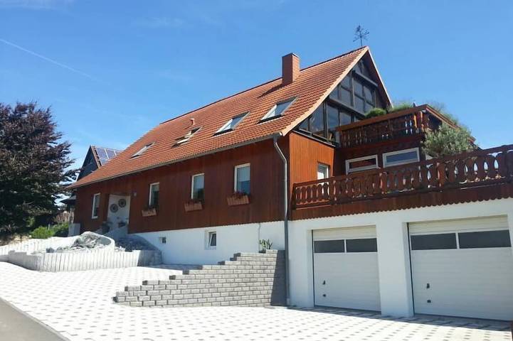 Ferienwohnung für 6 Personen, mit Terrasse und Garten in Rinteln