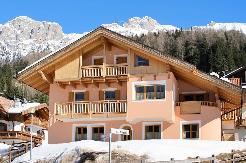 Appartamento intero, Brunel (Sof773) by Interhome in Soraga, Dolomiti Superski