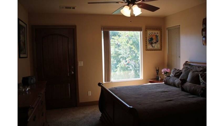 Bed and breakfasts for 2 people, with garden and pool in Utah