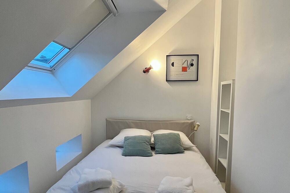Appartement entier, Gite 10 personnes au centre de Dunkerque (05 chambres in Dunkerque, Côte des dunes de Flandres