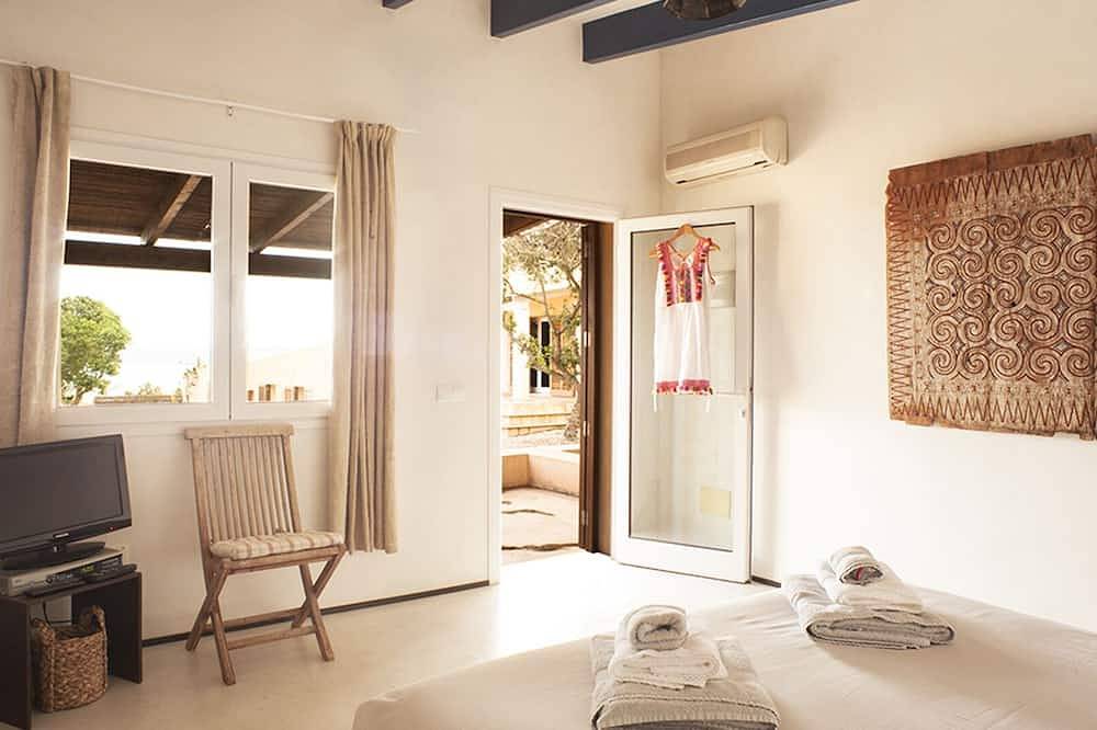 Cala en Baster Villa mit Meerblick und Pool, umgeben von Pinienwäldern in Formentera, Balearen