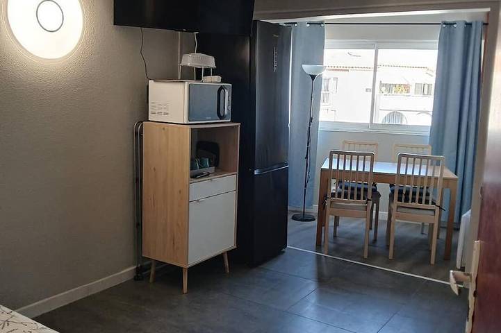 Appartement de vacances pour 4 personnes, avec piscine et balcon
