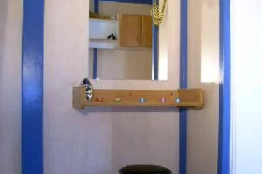 Holzhaus Mit Eigenem Schwimmbad Ohne Nachbarn . ebenerdig fuër 8 personen. in Soulac-sur-Mer, Lesparre-Médoc und Umgebung