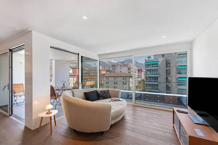 Entire apartment, Appartamento Lago e Monti - Garage & Terrace in Locarno in Locarno, Ticino Alps and Verbano
