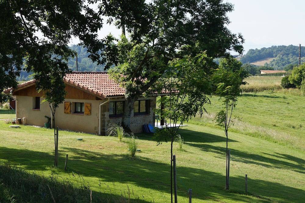 Peaceful Gite + Private Pool Exclusively for you +Magnificent Panoramic Views in Lalanne, Hautes-Pyrénées