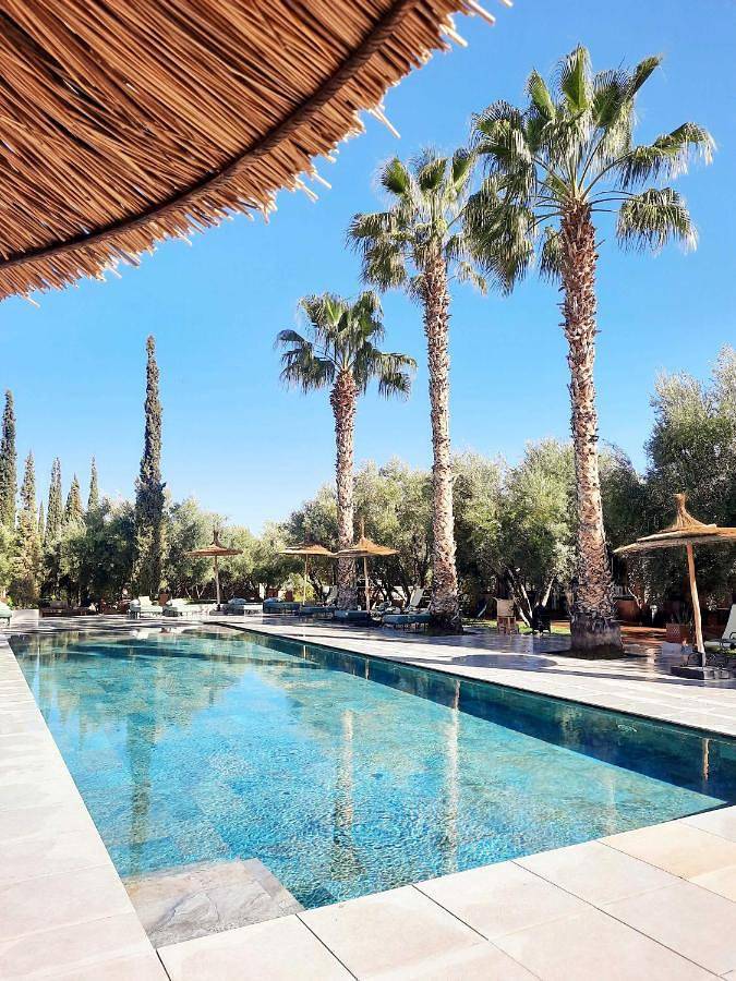 Hôtel pour 3 personnes, avec jardin ainsi que piscine et vue