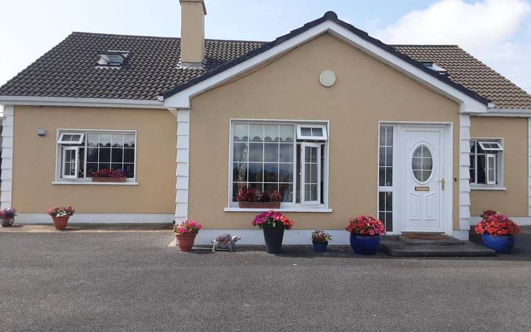 Bed & breakfast for 2 people, with Garden and View in County Mayo