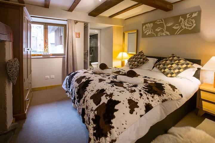 Gîte pour 12 personnes, avec jacuzzi et terrasse à Villaroger - 2