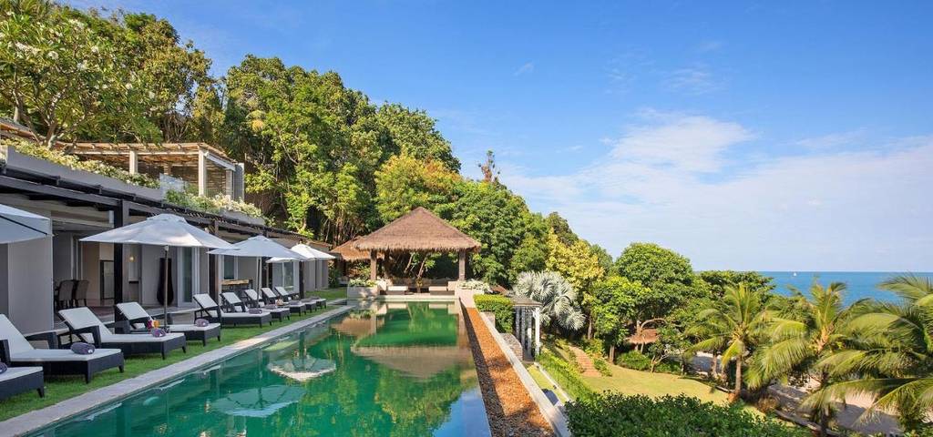 Villa pour 30 personnes, avec piscine ainsi que jardin et jacuzzi