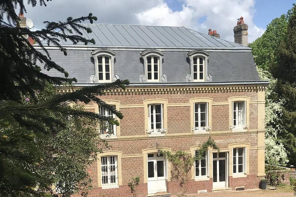 Château pour 15 Personnes dans Saint-Ouen-de-Thouberville, Eure