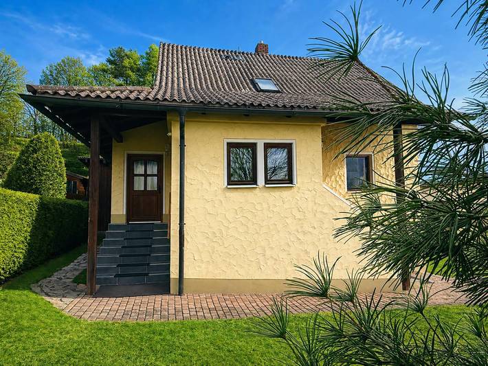 Ganze Wohnung, Ferienwohnung Spörl - naturnahe Ferienwohnung in Tiefenbach, Ostbayern