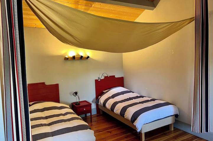 Location de vacances pour 12 personnes, avec jardin à Romagnat - 4