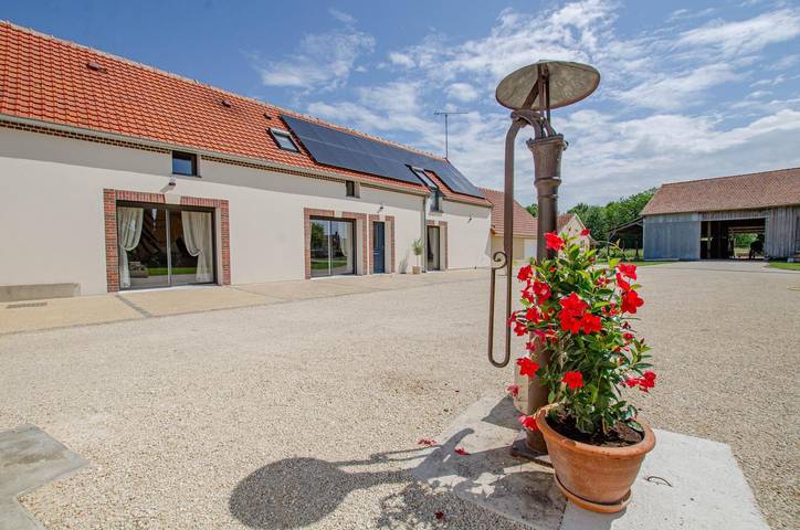 Gîte pour 6 personnes, avec jardin et terrasse dans Pouan Les Vallees