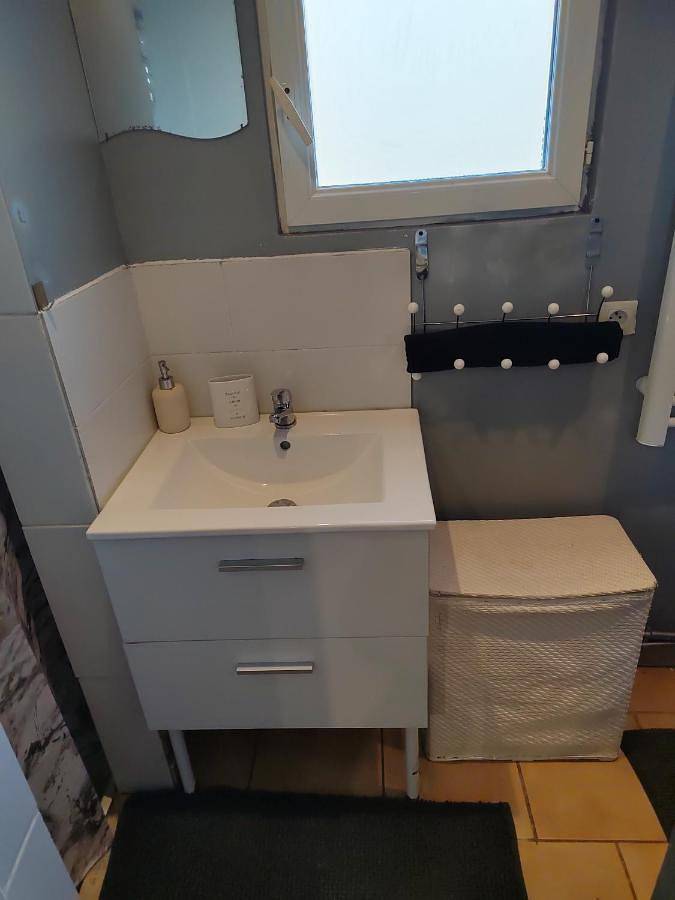 Location de vacances pour 7 personnes, avec terrasse à Hirson