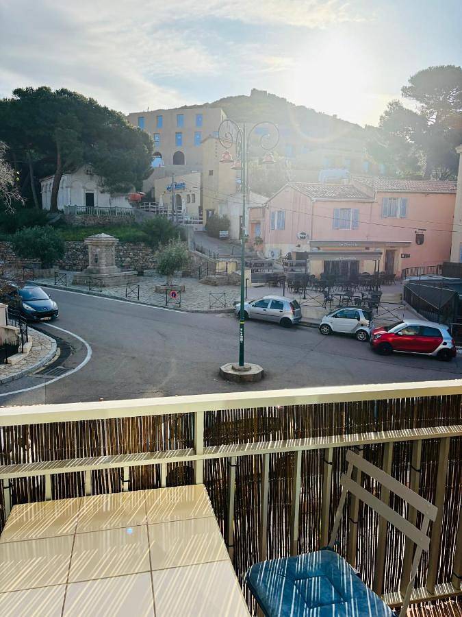 Gîte pour 4 personnes, avec terrasse et vue dans Office de Tourisme de Cargese - 2