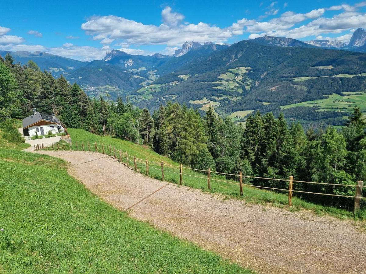 Ganze Wohnung, Alone in Chalet with view on Dolomites in Gravetsch, Villanders