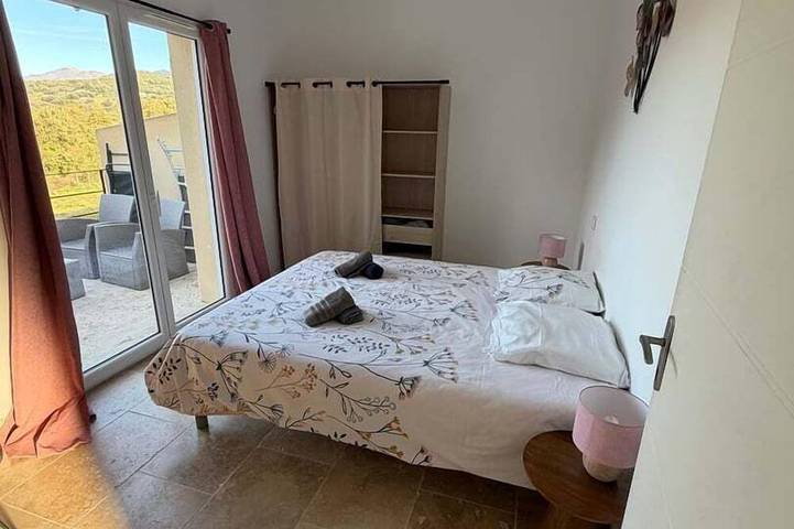 Location de vacances pour 5 personnes, avec Jardin à Petreto-Bicchisano - 2