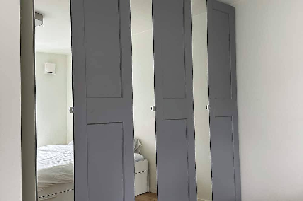 Entire apartment, Deluxe central 2 bedroom with view & underground garage in Storhaug, Stavanger