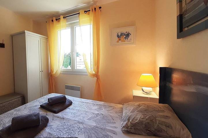 Location de vacances pour 6 personnes, avec jardin et terrasse dans Port de Kérity - 2