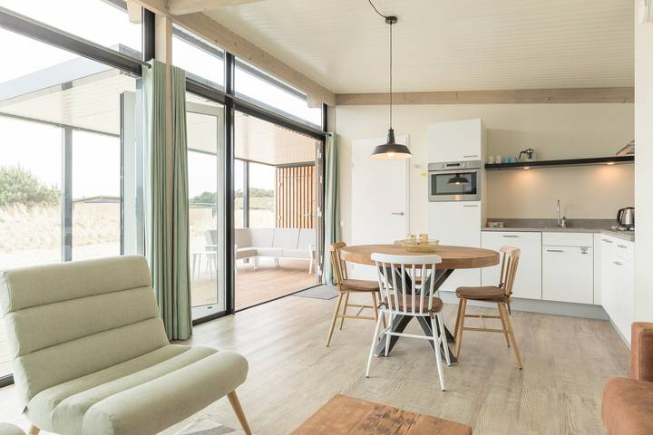 Chalet voor 4 personen, with Balkon/Terras and Terras as well as Tuin op Ameland