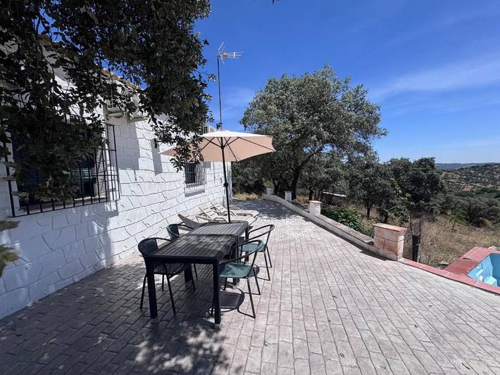 Casa rural para 16 personas, con Balcón y Terraza además de Jardín y Piscina en Andújar - 4