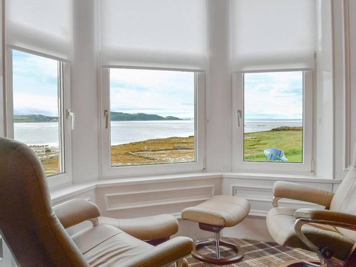 Holiday rental for 9 people, with garden in Millport